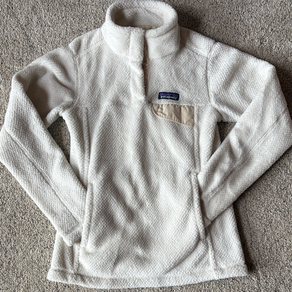 Patagonia White Fleece Pullover with Pocket